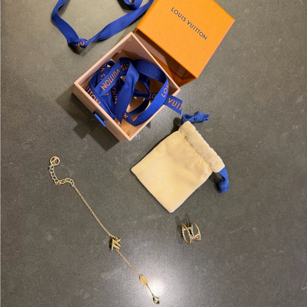 Louis Vuitton Gold Bracelet and Ring Set - Picture 3 of 5